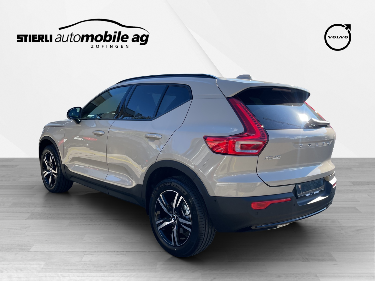 VOLVO XC40 2.0 B4 MH Plus Dark