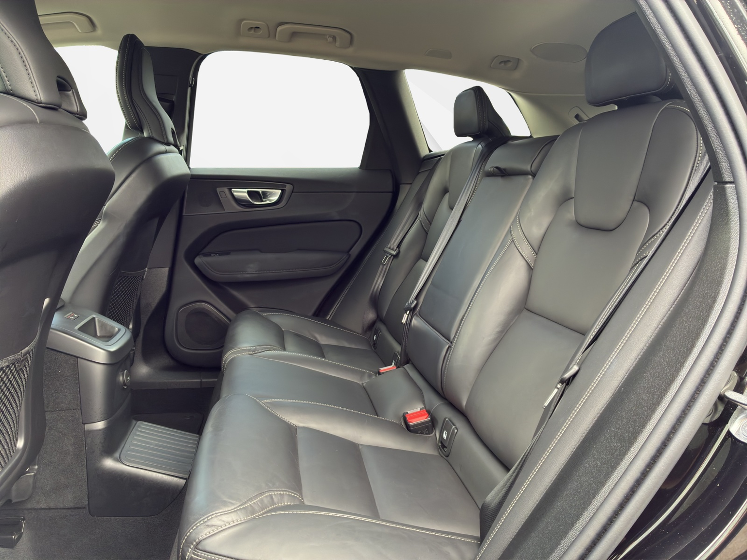 VOLVO XC60 2.0 T6 TE Plus Dark eAWD