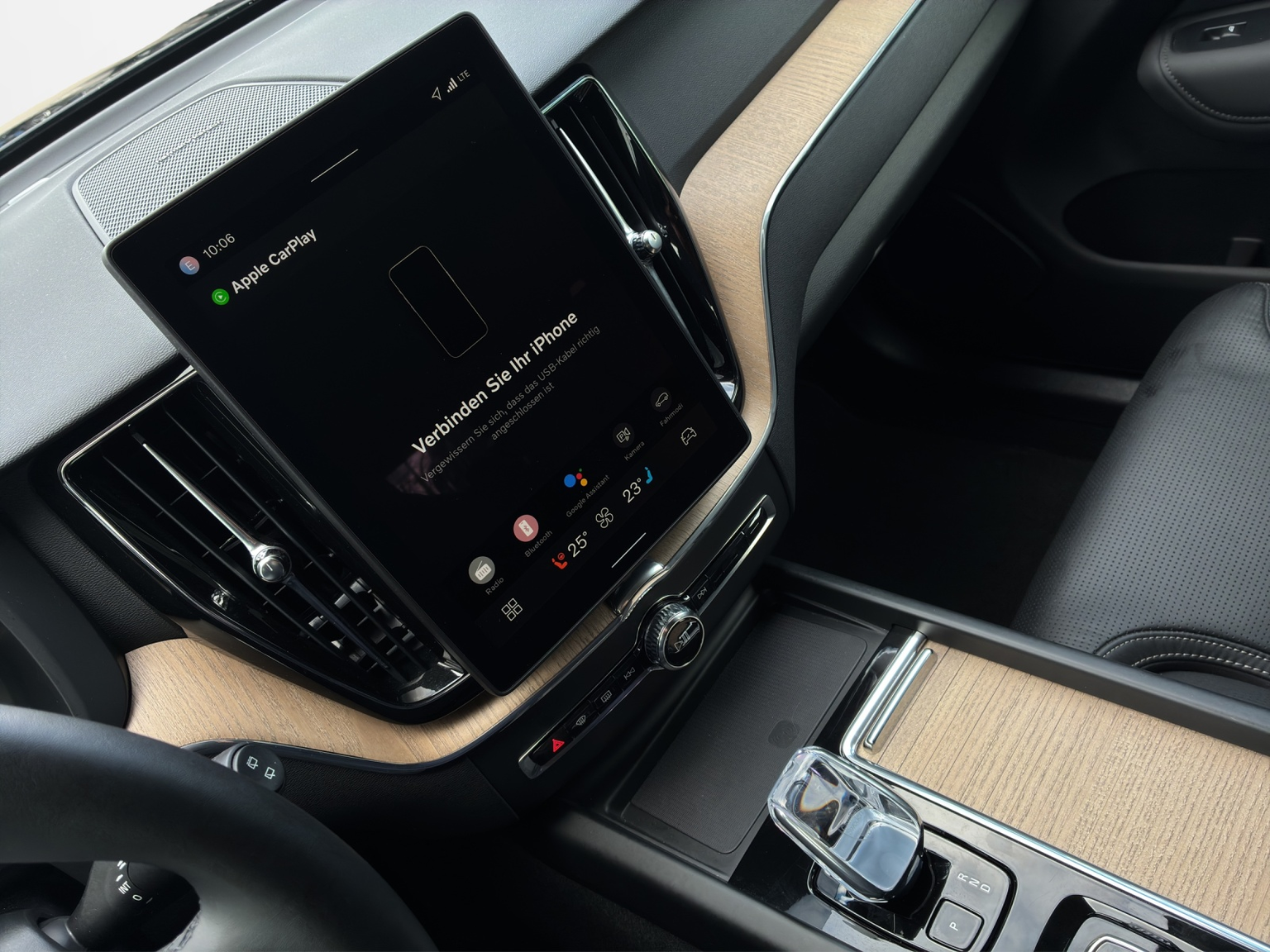 VOLVO XC60 2.0 T6 TE Plus Dark eAWD