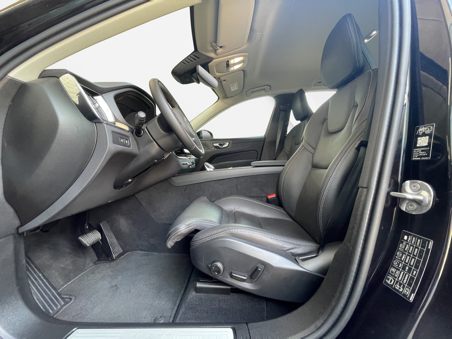 VOLVO XC60 2.0 T6 TE Plus Dark eAWD