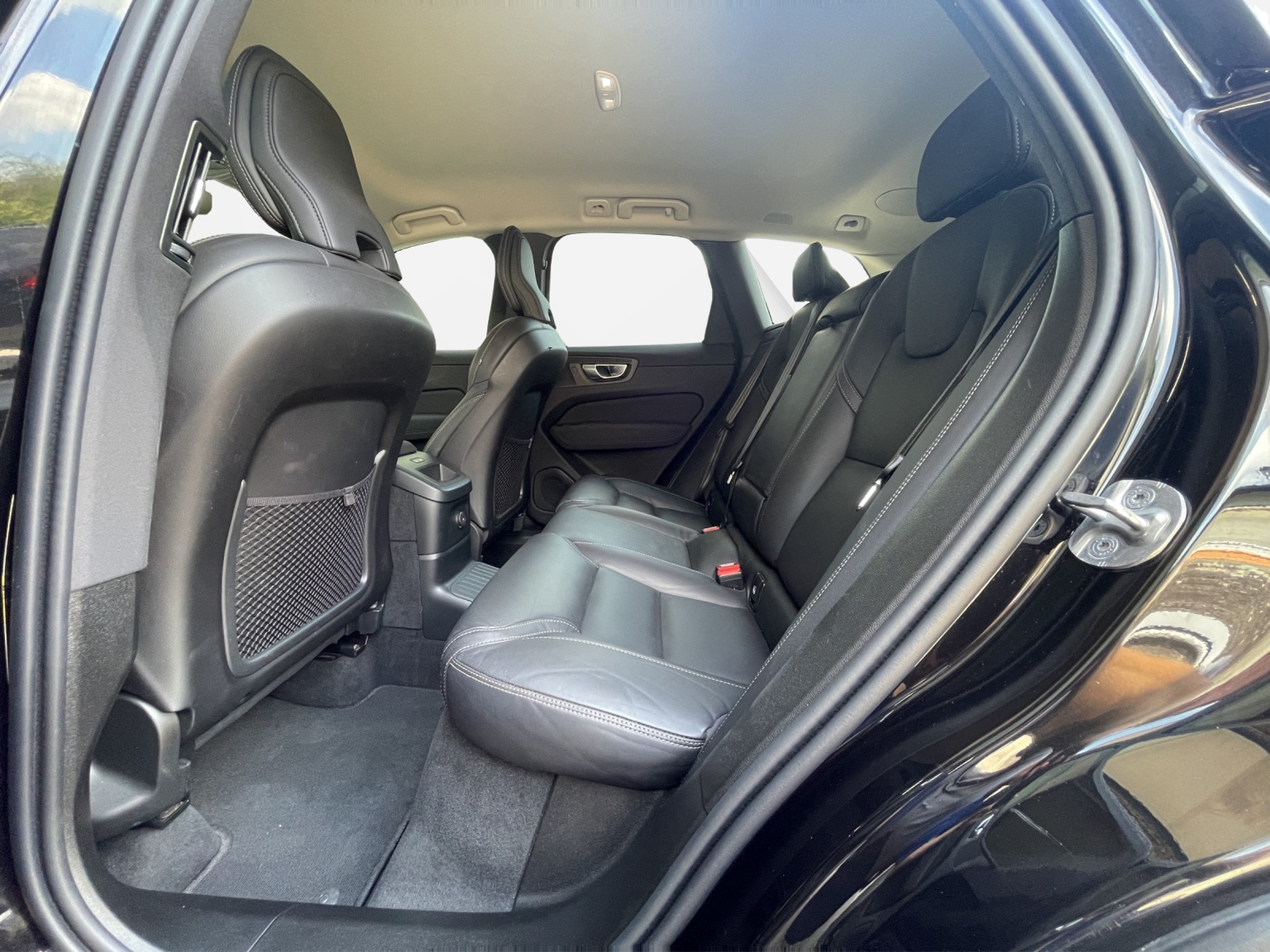 VOLVO XC60 2.0 T6 TE Plus Dark eAWD