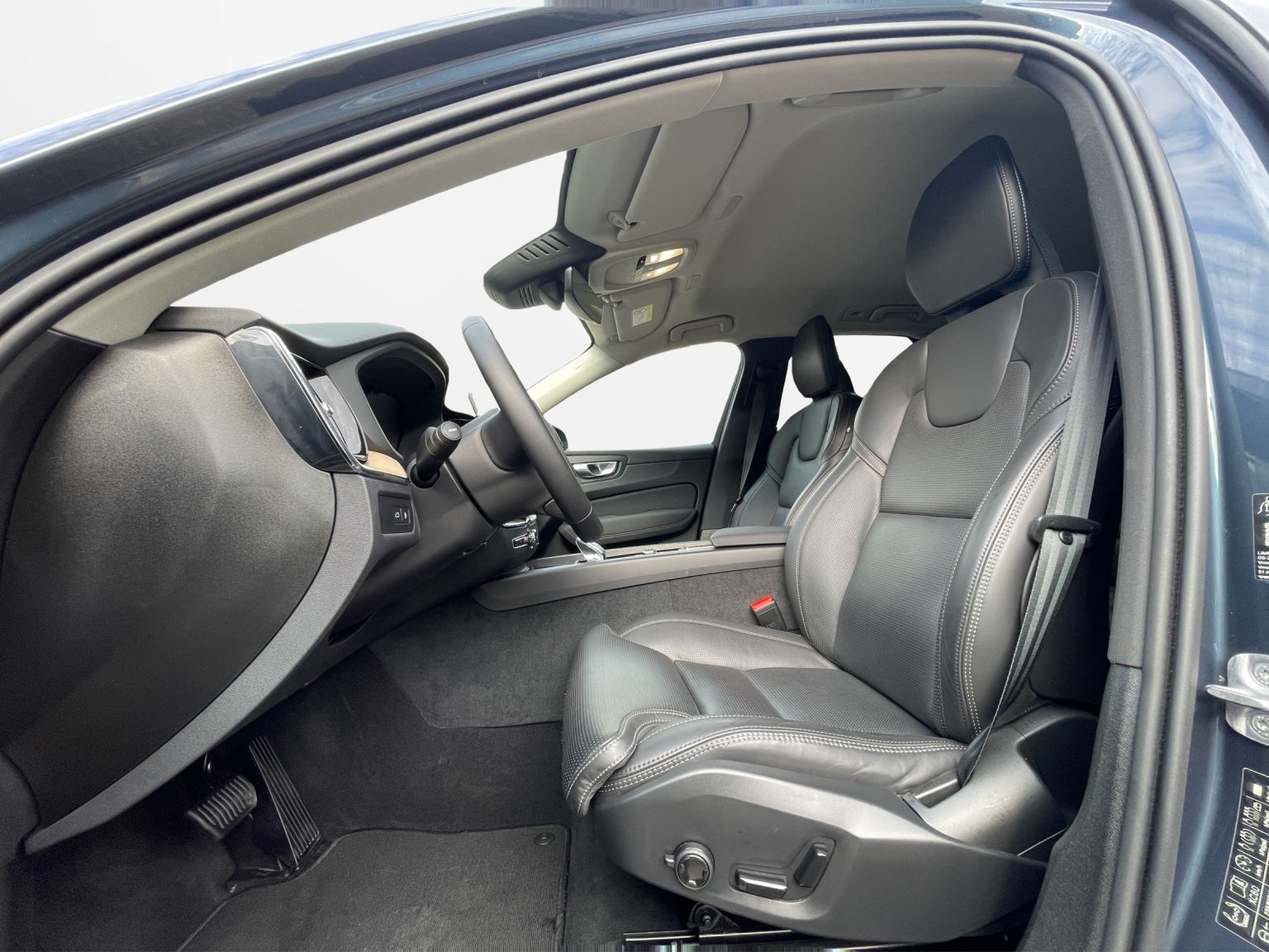 VOLVO XC60 2.0 T6 TE Plus Dark eAWD