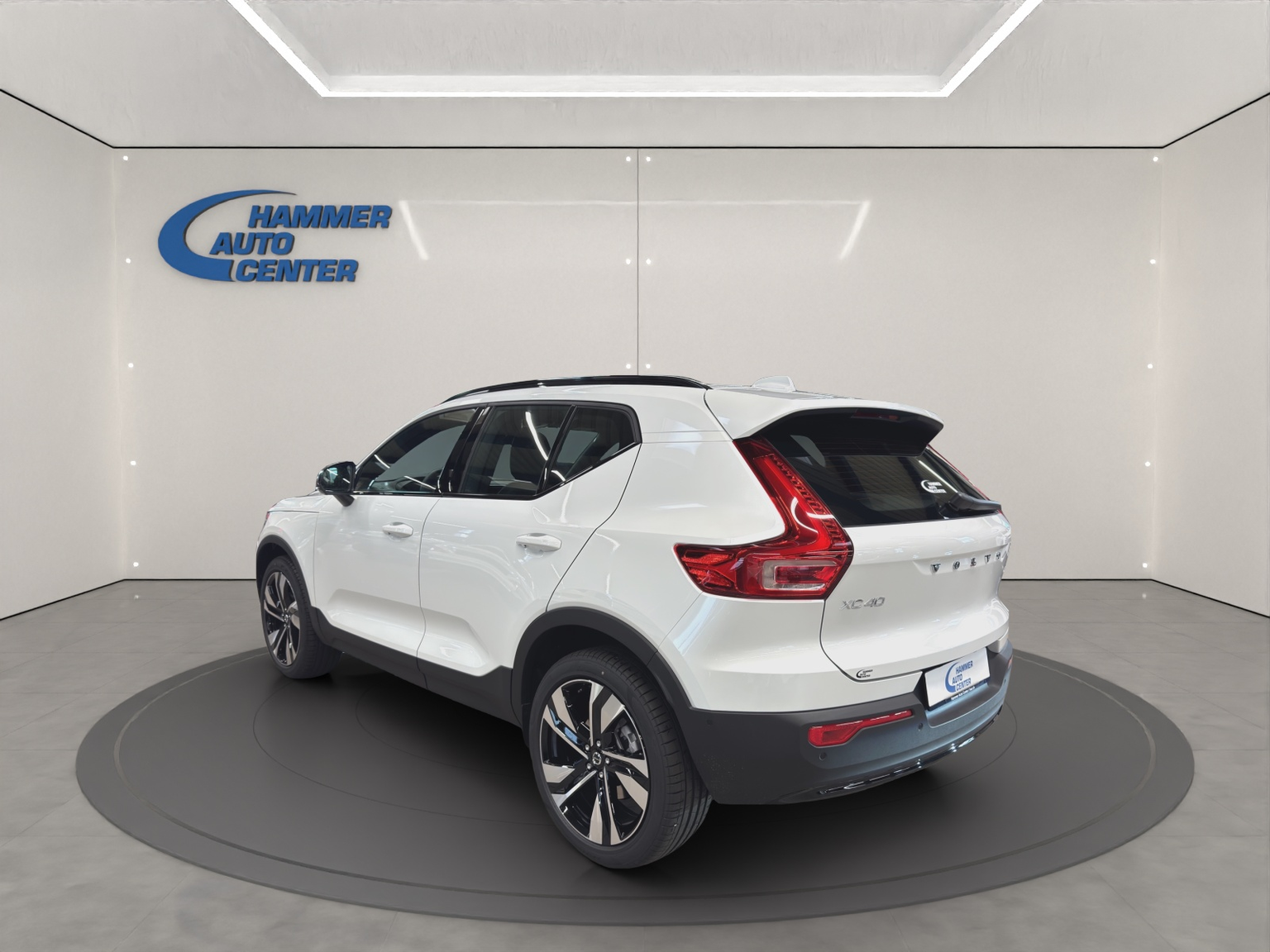 VOLVO XC40 2.0 B4 MH Ultra Dark