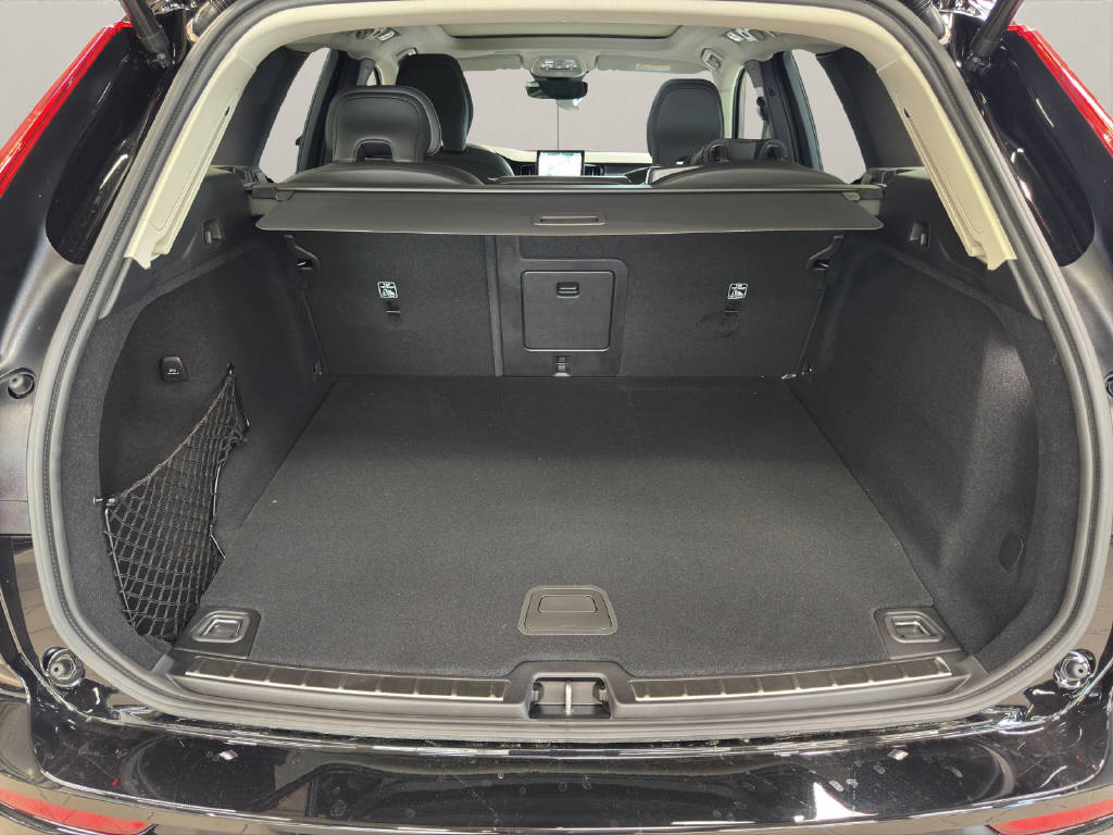 VOLVO XC60 2.0 T6 TE Ultra Dark eAWD