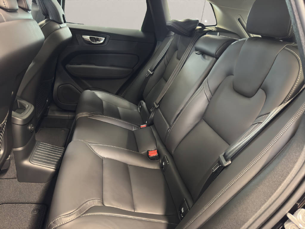 VOLVO XC60 2.0 T6 TE Ultra Dark eAWD
