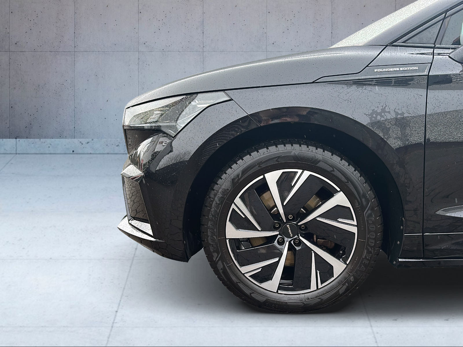 SKODA Enyaq iV 80x Founders Edition