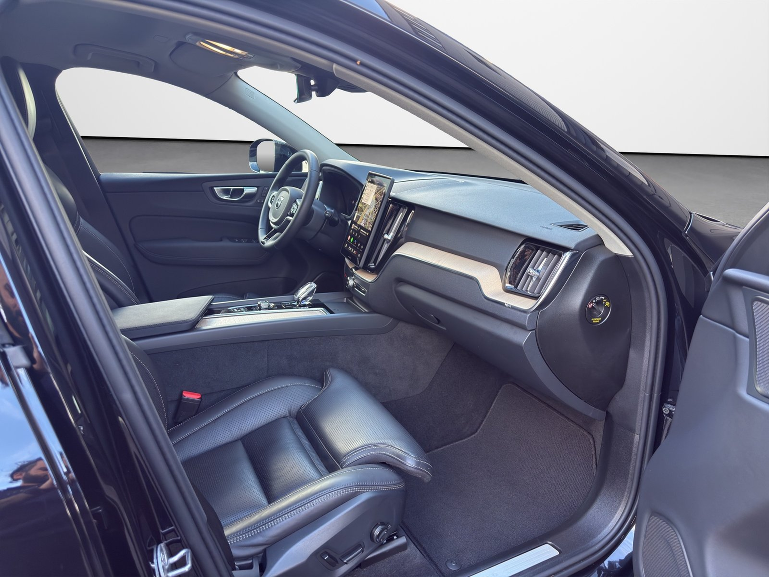 VOLVO XC60 2.0 T8 TE Plus Dark eAWD