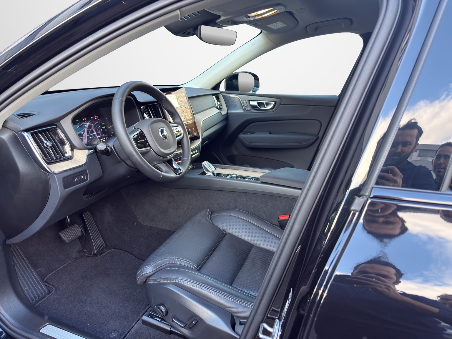 VOLVO XC60 2.0 T8 TE Plus Dark eAWD