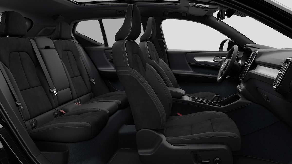 VOLVO XC40 2.0 B4 MH Ultra Black Edition