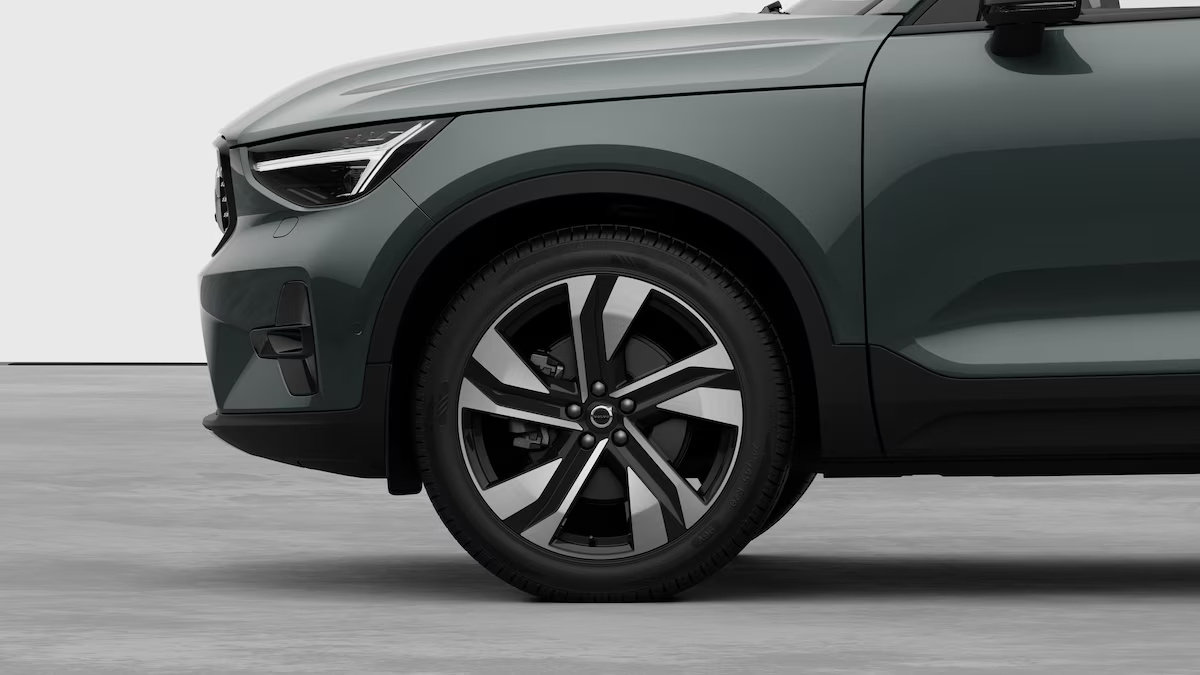 VOLVO XC40 2.0 B4 MH Ultra Dark