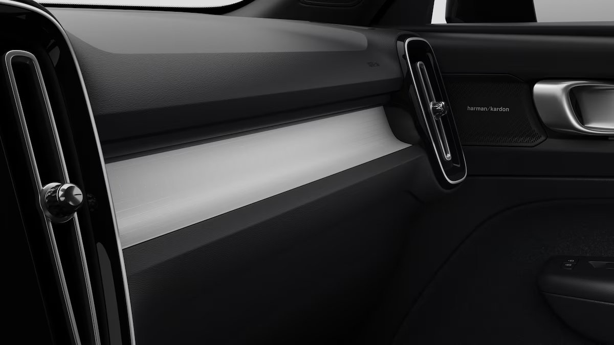 VOLVO XC40 2.0 B4 MH Ultra Dark