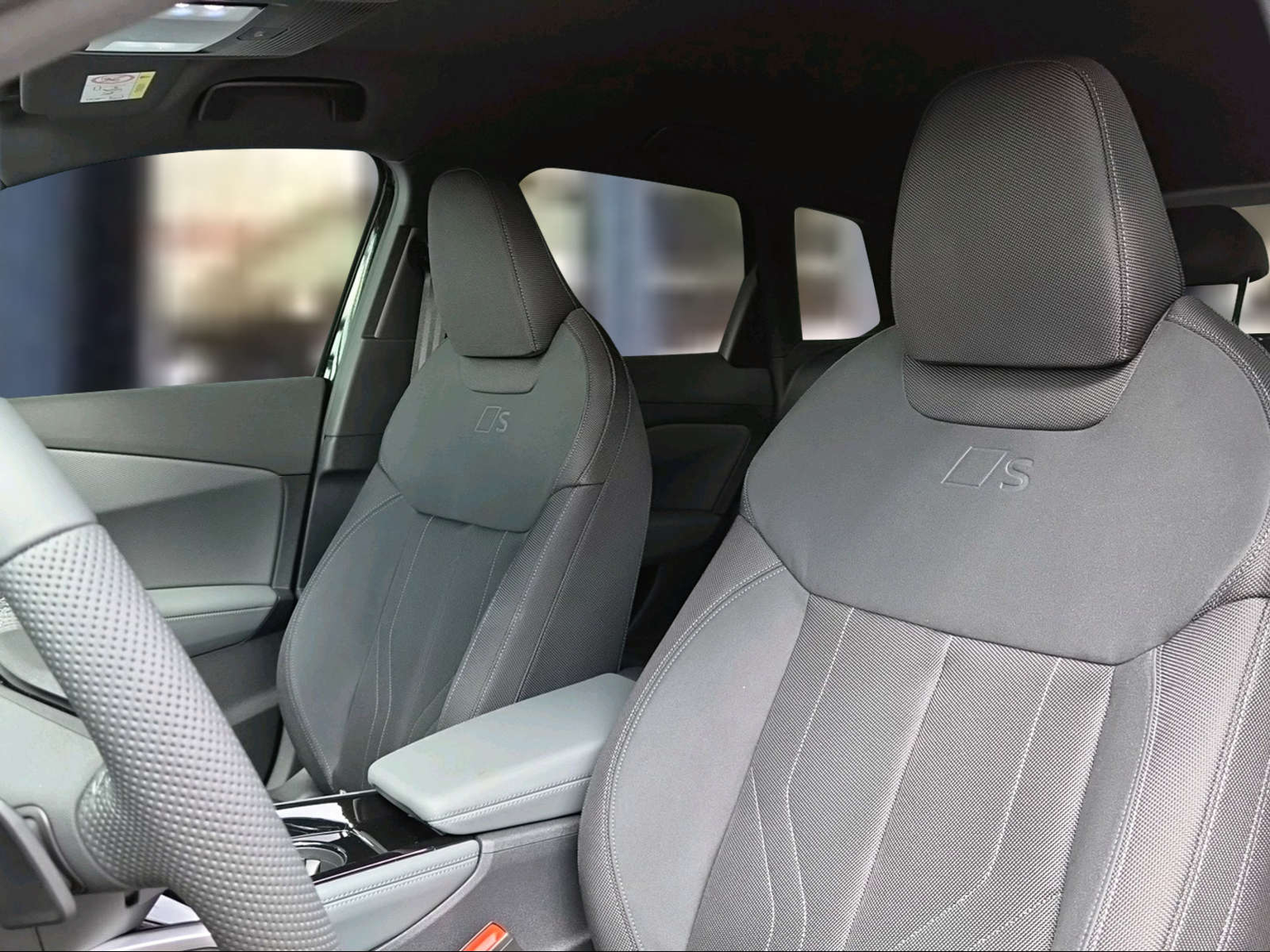 AUDI Q3 SUV e-hybrid 200 kW S tronig Mythosschwarz Metallic