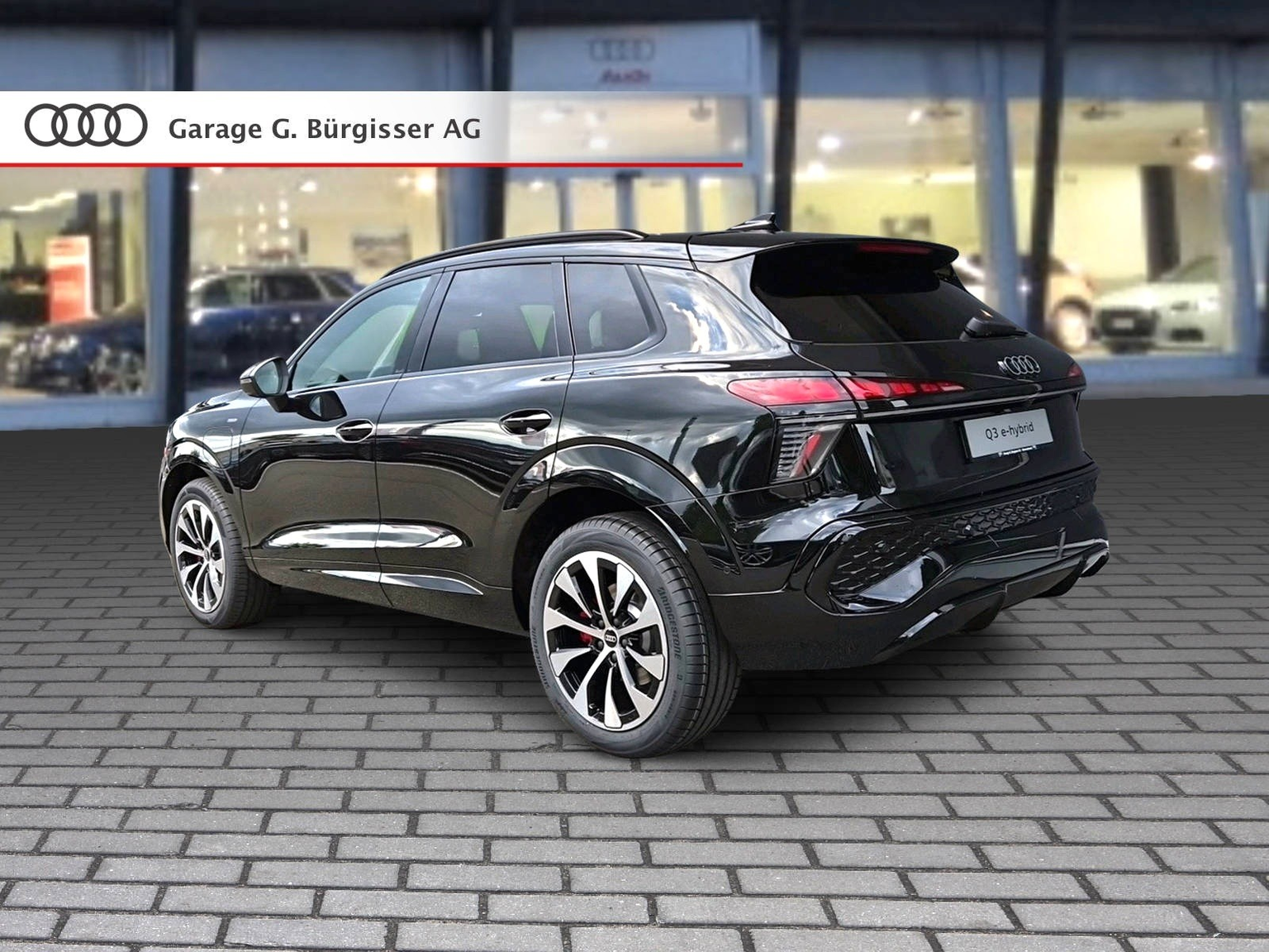 AUDI Q3 SUV e-hybrid 200 kW S tronig Mythosschwarz Metallic
