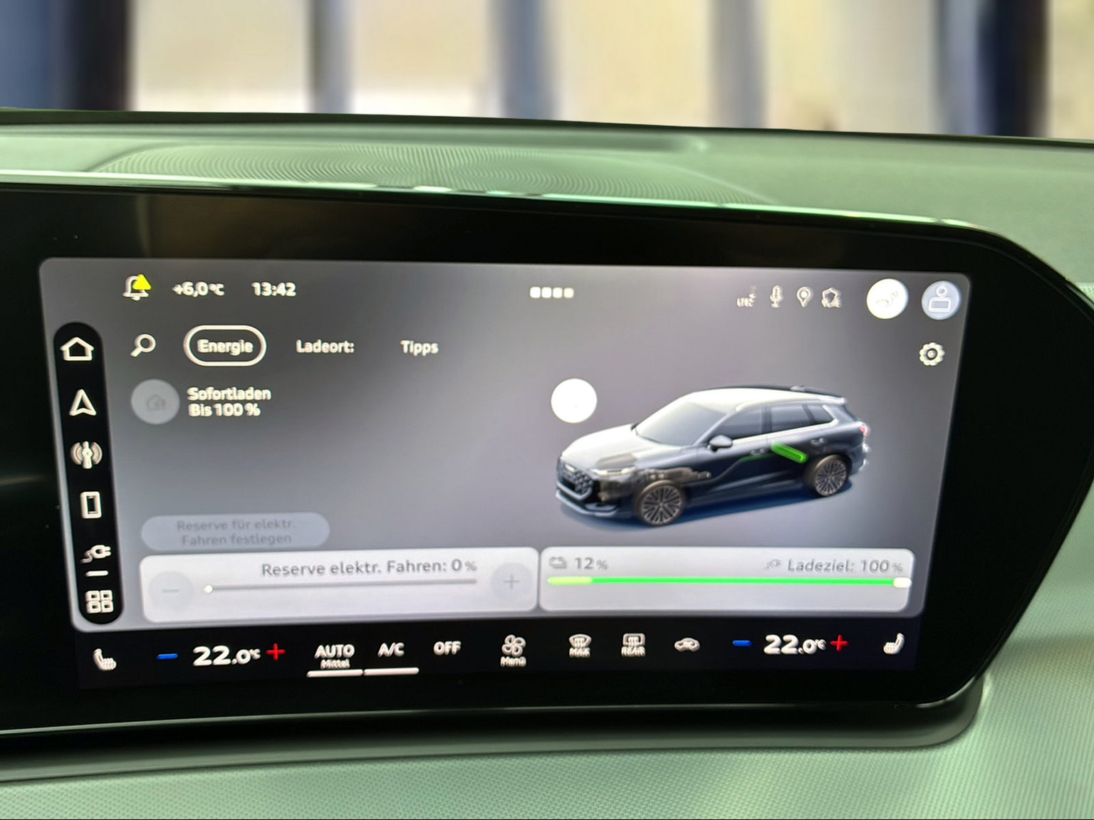 AUDI Q3 SUV e-hybrid 200 kW S tronig Mythosschwarz Metallic