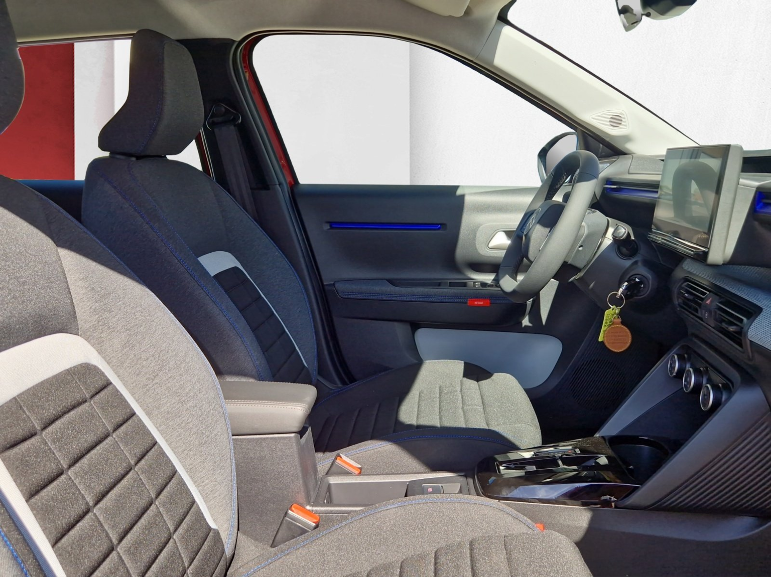 CITROEN C3 1.2 Hybrid Plus Automat 110 PS