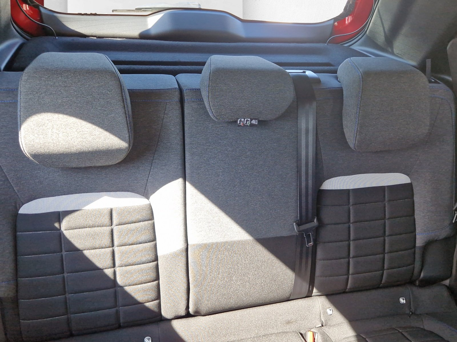 CITROEN C3 1.2 Hybrid Plus Automat 110 PS