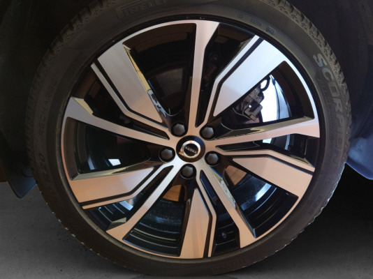 VOLVO XC40 P8 AWD Elec Pro
