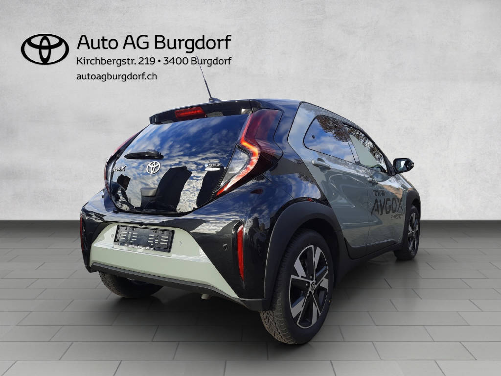 TOYOTA Aygo X 1.5 VVT-i HSD Trend
