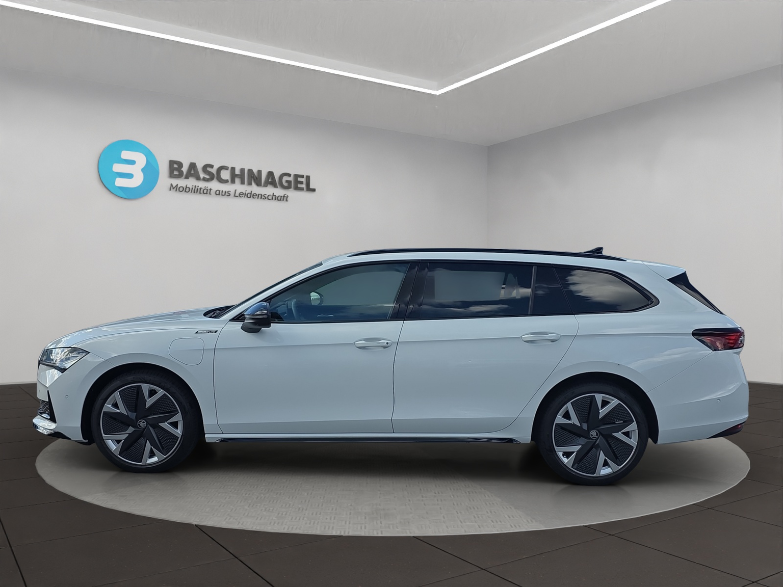 SKODA Superb Combi 1.5 TSI PHEV Sportline DSG