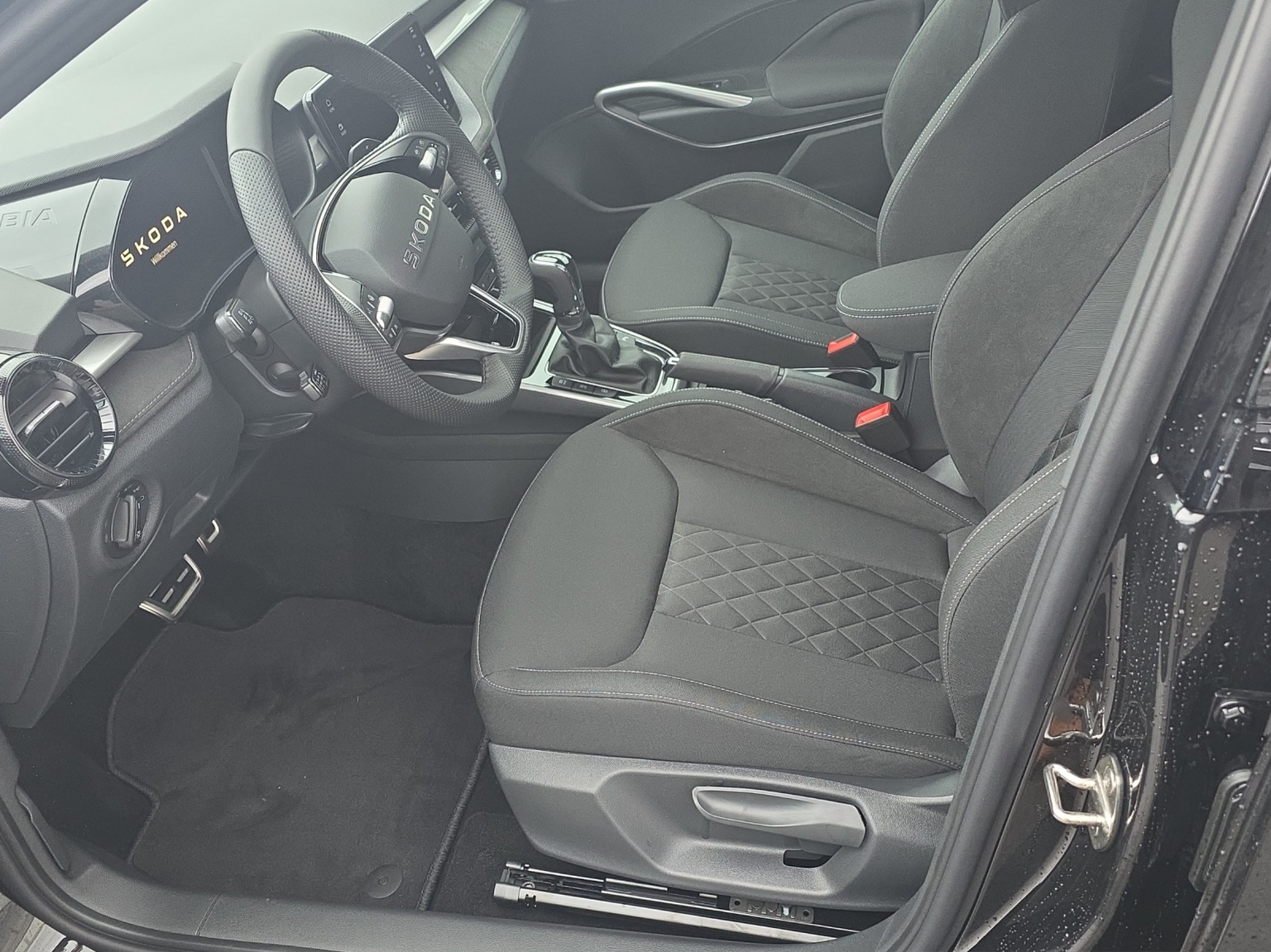 SKODA Fabia 1.0 TSI Dynamic DSG