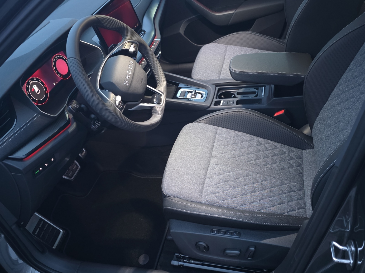 SKODA Octavia Combi 1.5 TSI mHEV DSG Sport Line