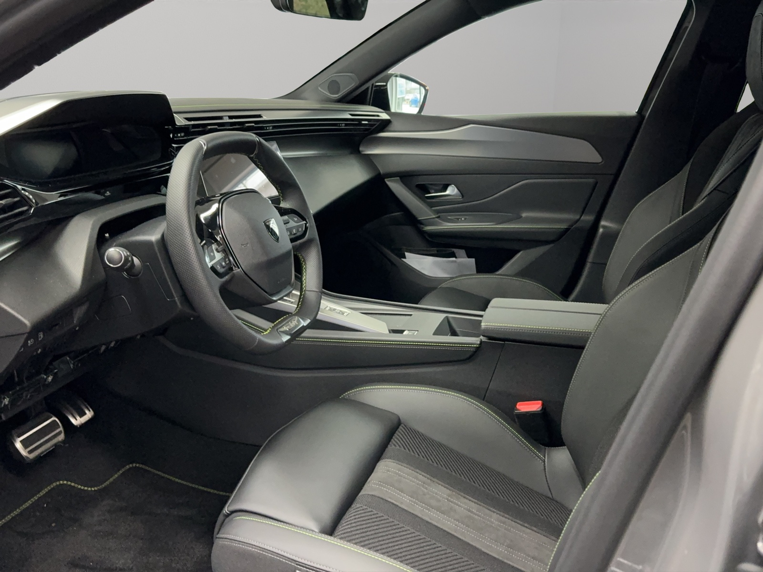 PEUGEOT 408 1.6 PHEV 180 GT