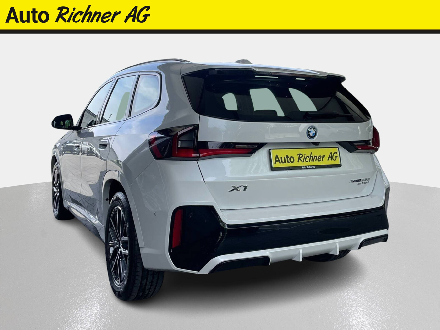 BMW X1 25e xDrive paddles