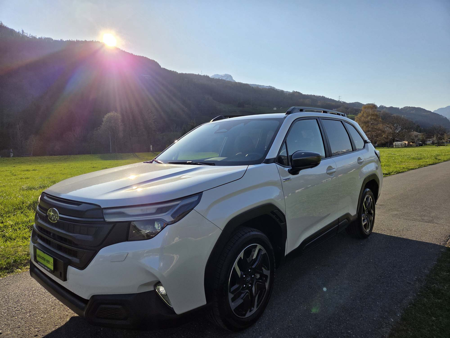 SUBARU Forester Station 2.0i e-Boxer Swiss Plus
