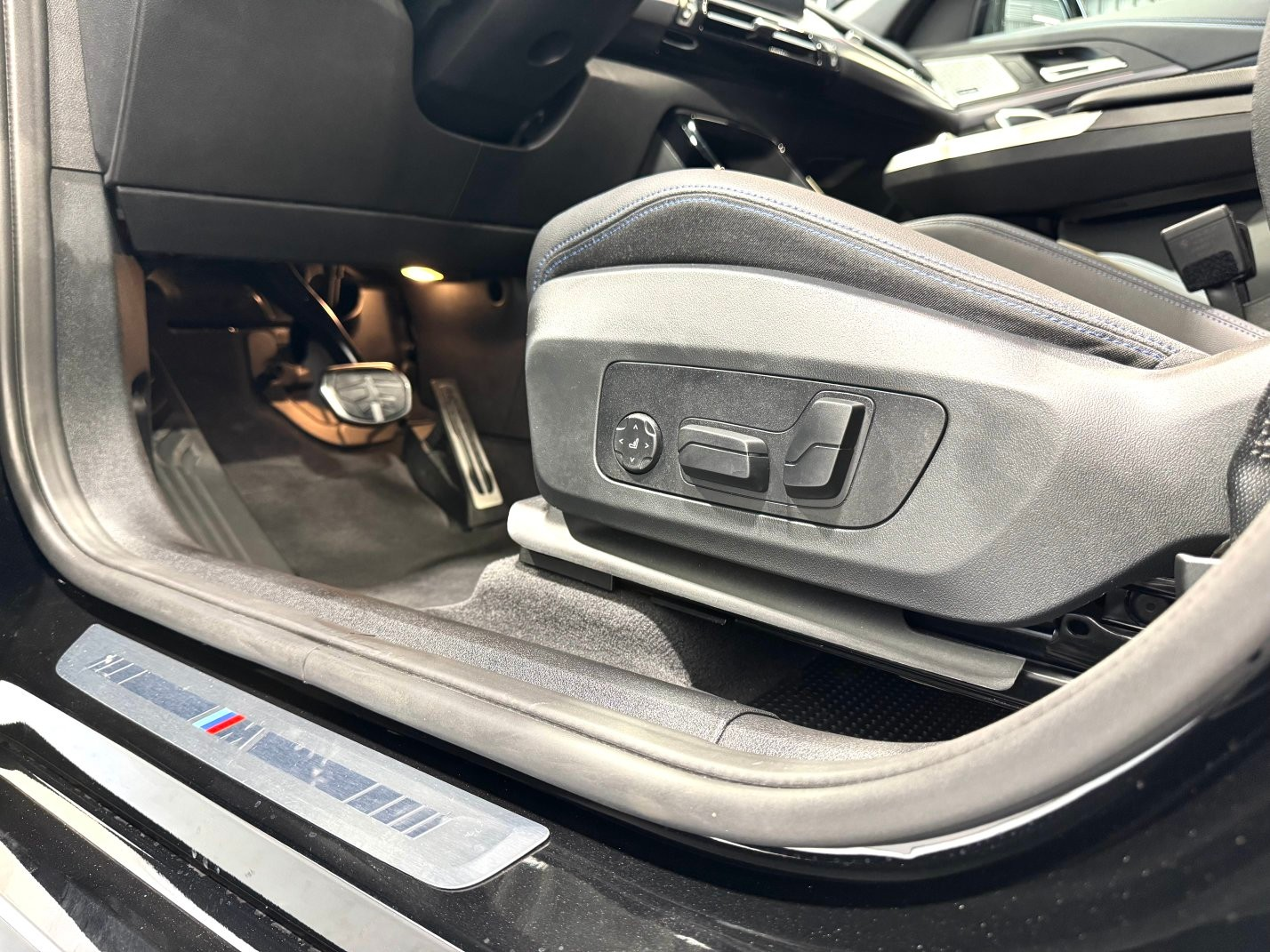 BMW X1 23d xDrive paddles