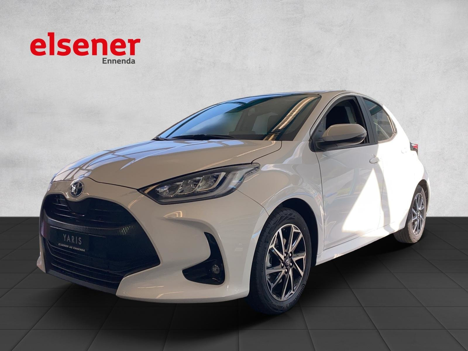 TOYOTA Yaris 1.5 VVT-i HSD Trend