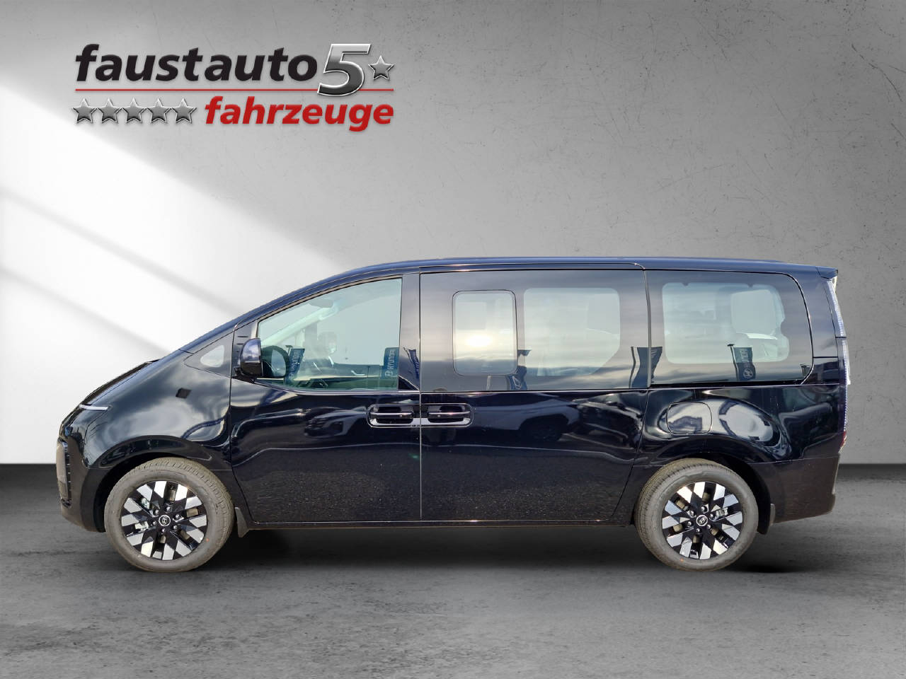 HYUNDAI Staria Premium Vertex 1.6 T-GDi HEV MY25