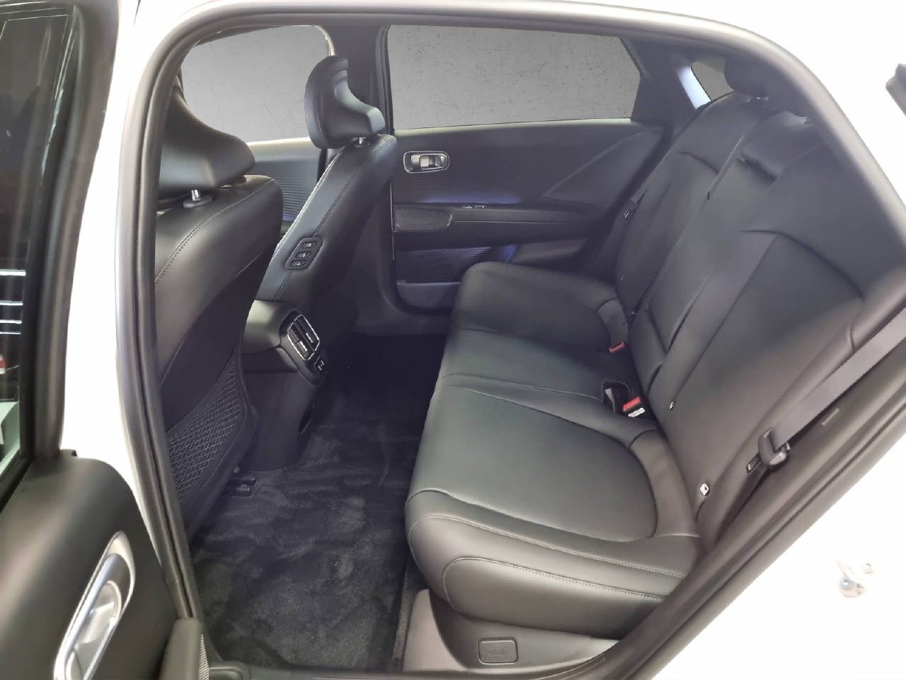 HYUNDAI Ioniq 6 Launch Edition 4WD 20"