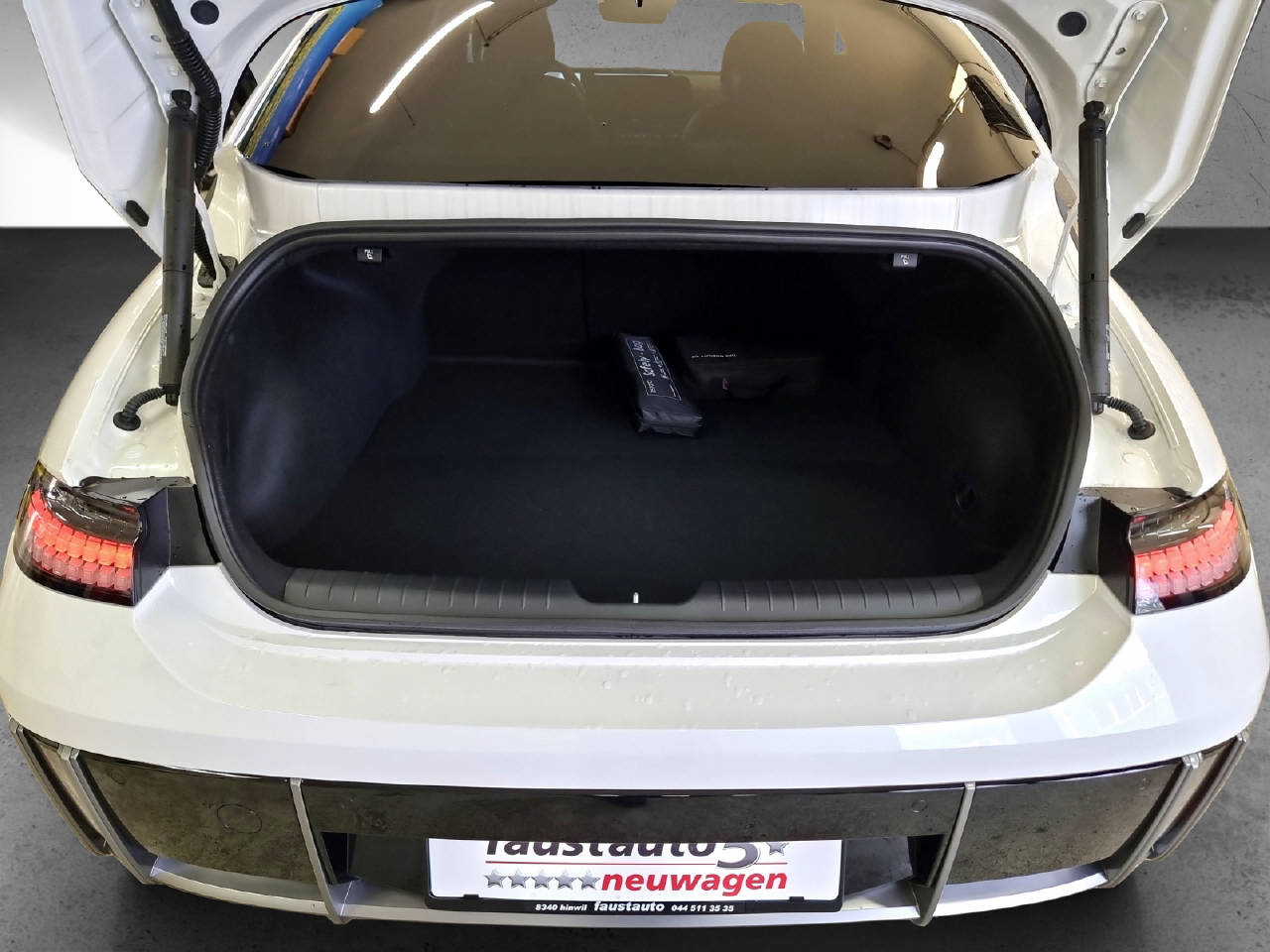 HYUNDAI Ioniq 6 Launch Edition 4WD 20"