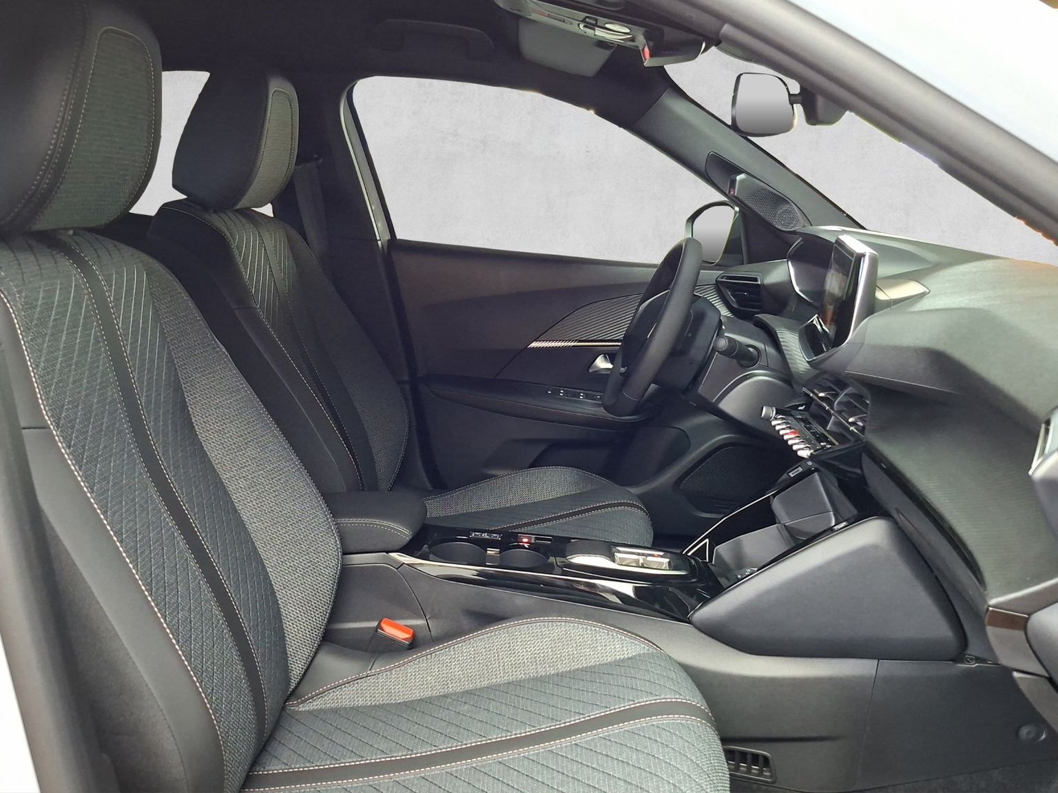 PEUGEOT 2008 1.2 Hybrid Allure