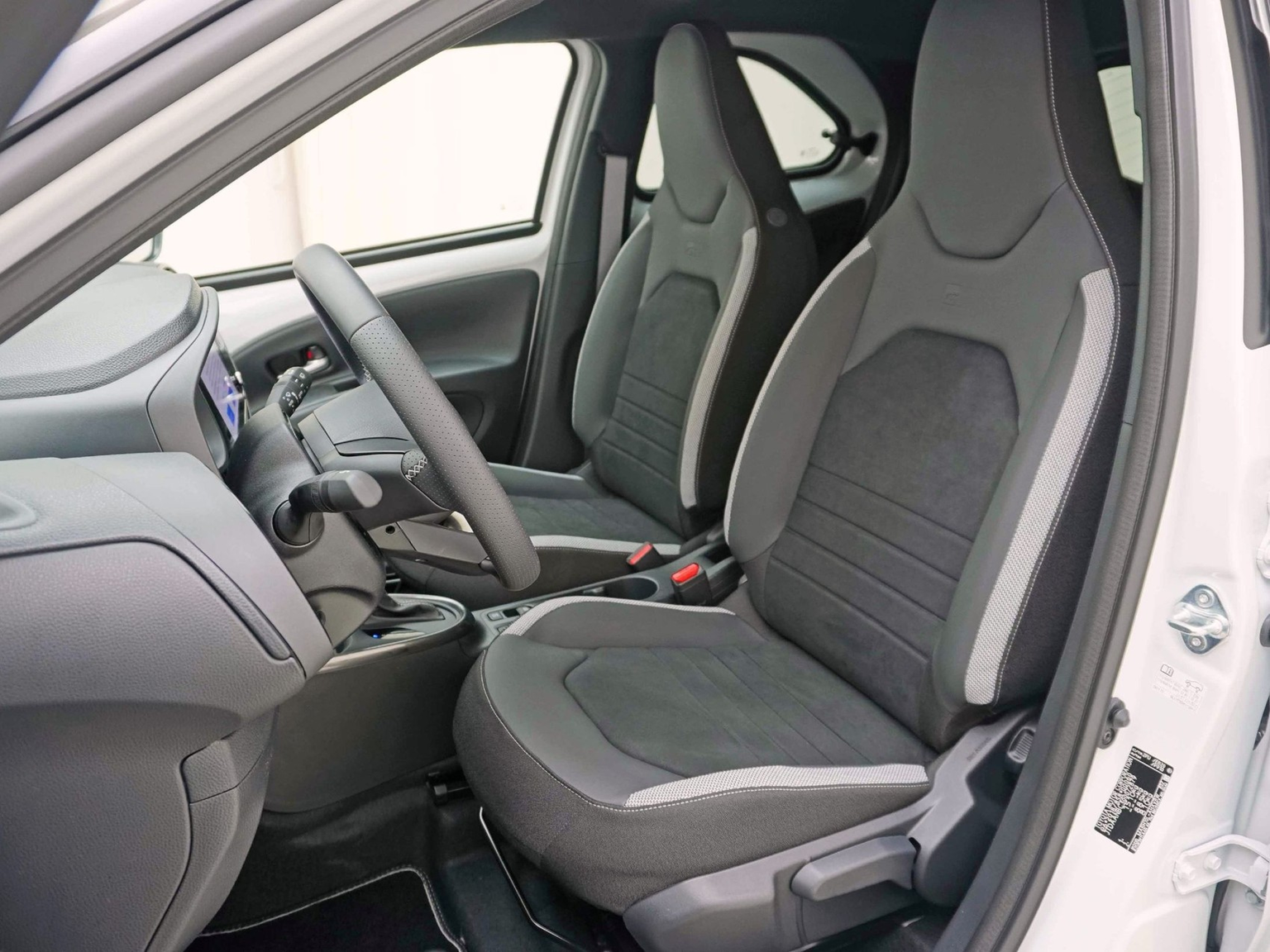 TOYOTA Aygo X 1.5 VVT-i HSD GR Sport ** mit JBL HiFi 😎 **