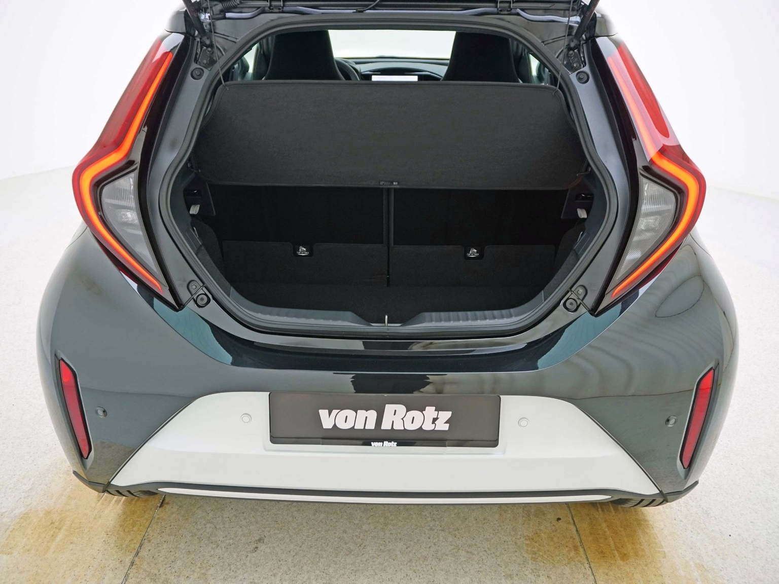 TOYOTA Aygo X 1.5 VVT-i HSD GR Sport ** mit JBL HiFi 😎 **