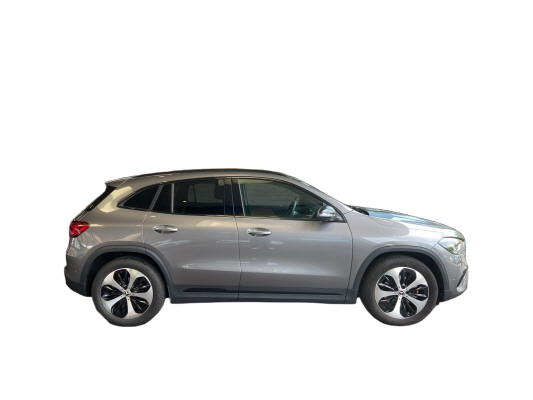 MERCEDES-BENZ GLA 200 7G-DCT