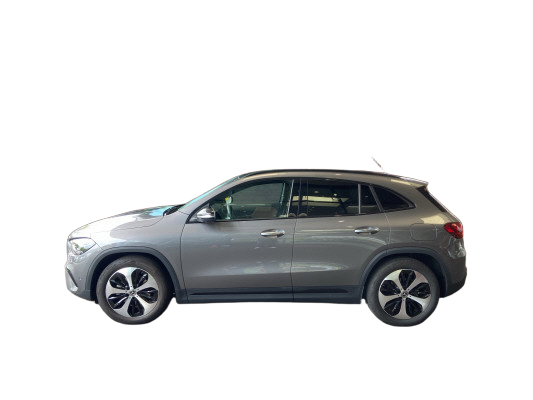 MERCEDES-BENZ GLA 200 7G-DCT