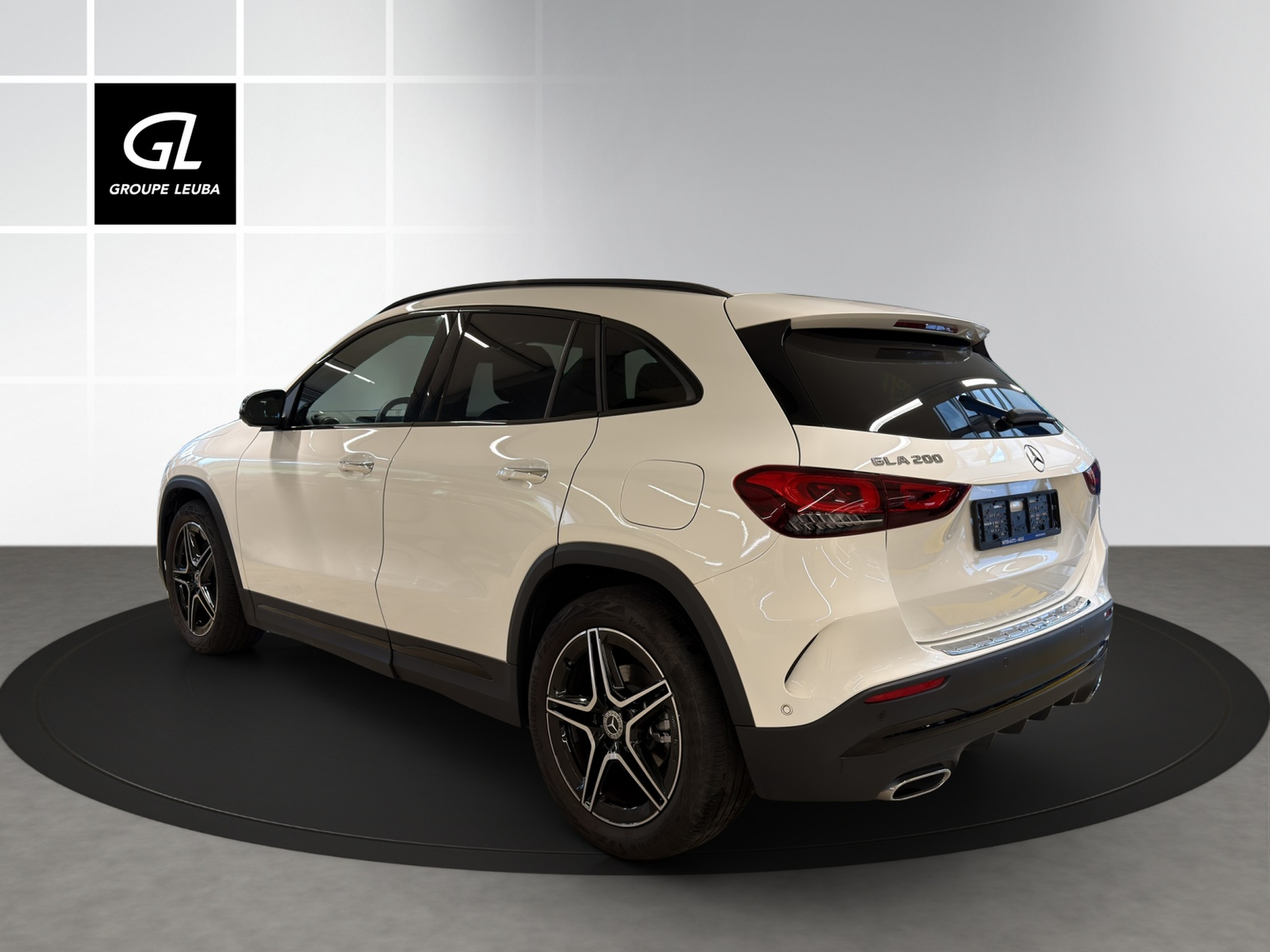 MERCEDES-BENZ GLA 200