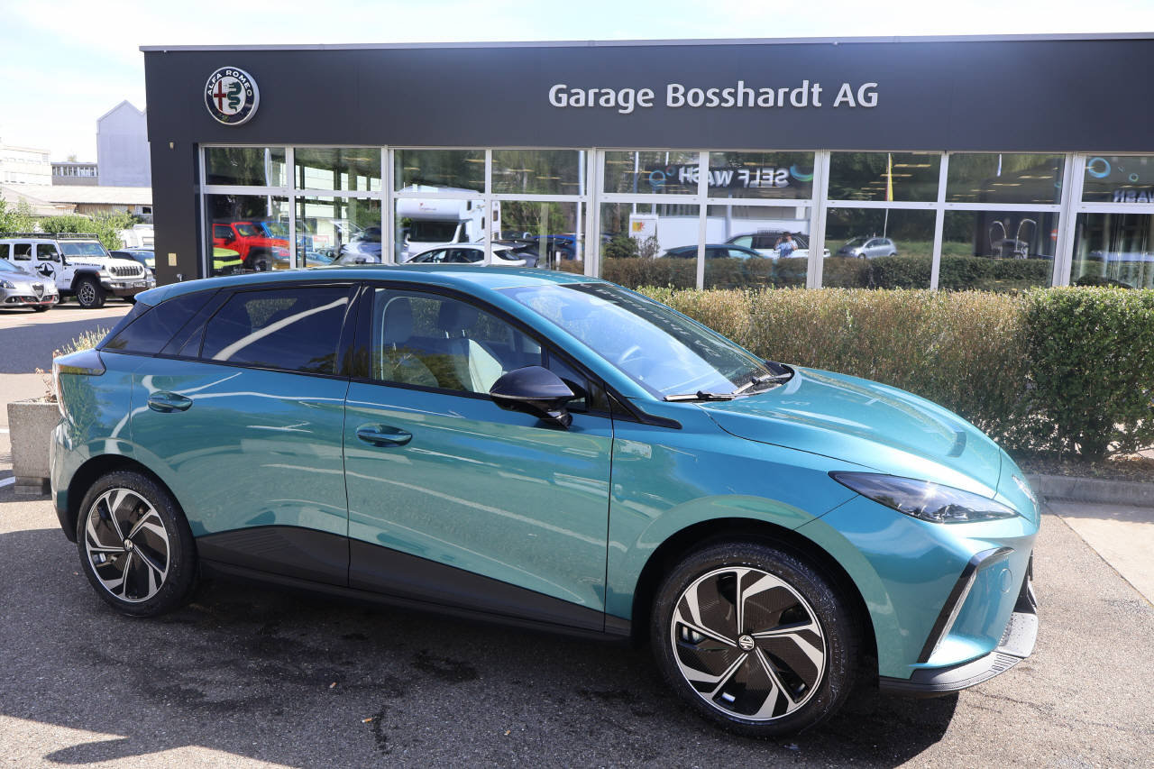 MG 4 64kWh Premium