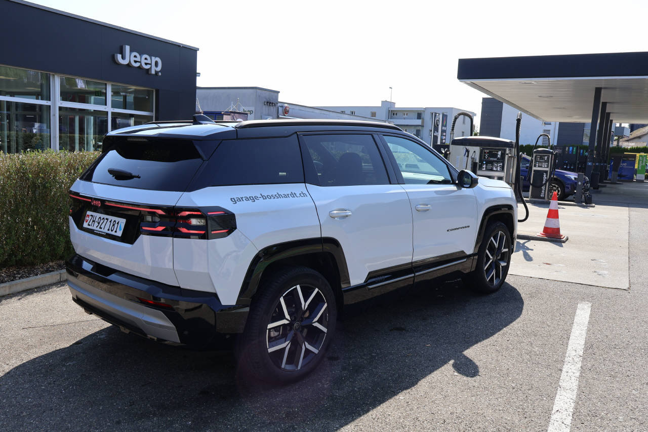 JEEP Compass First Edition