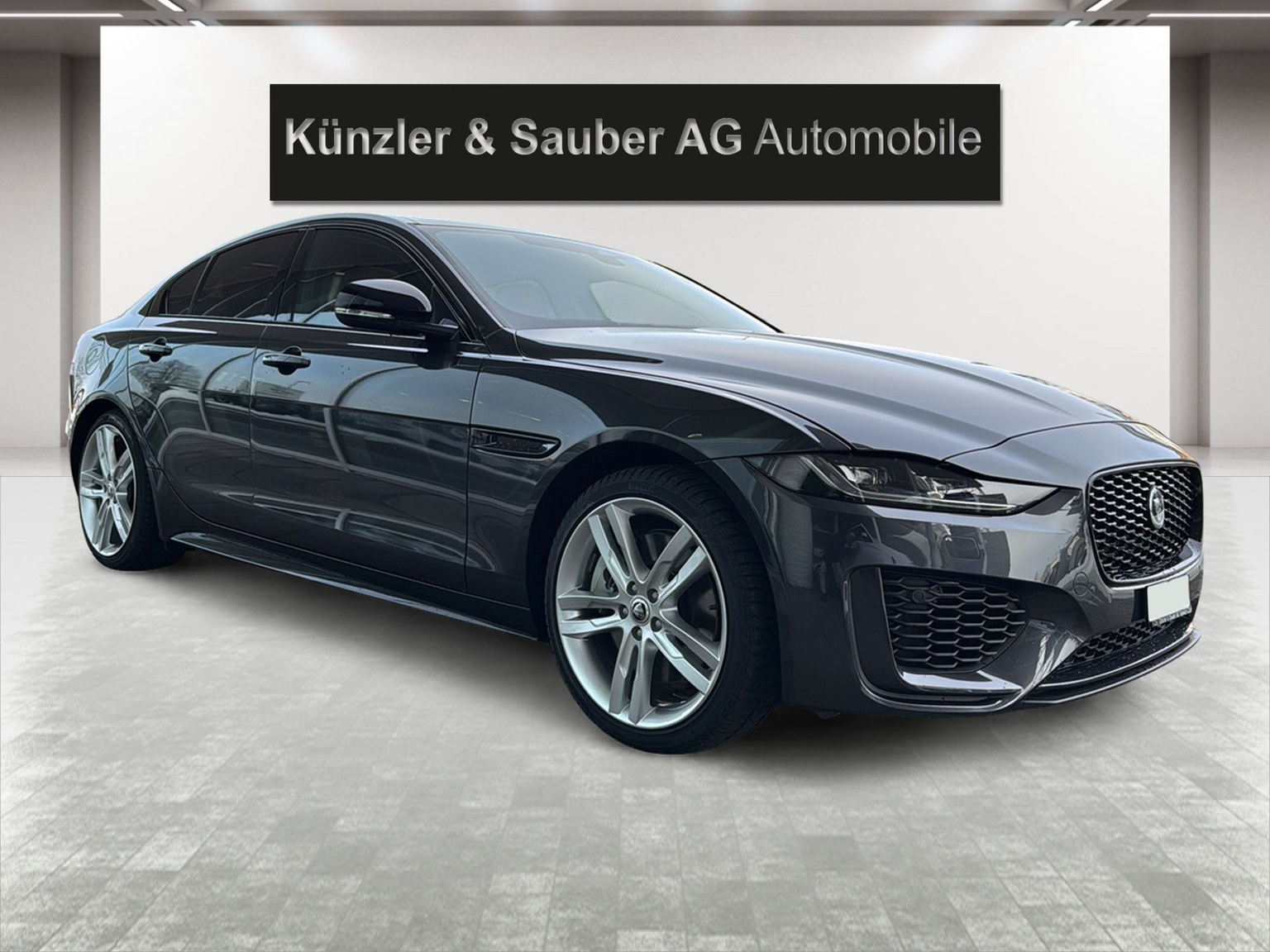 JAGUAR XE 2.0 Sport P300 AWD Automat