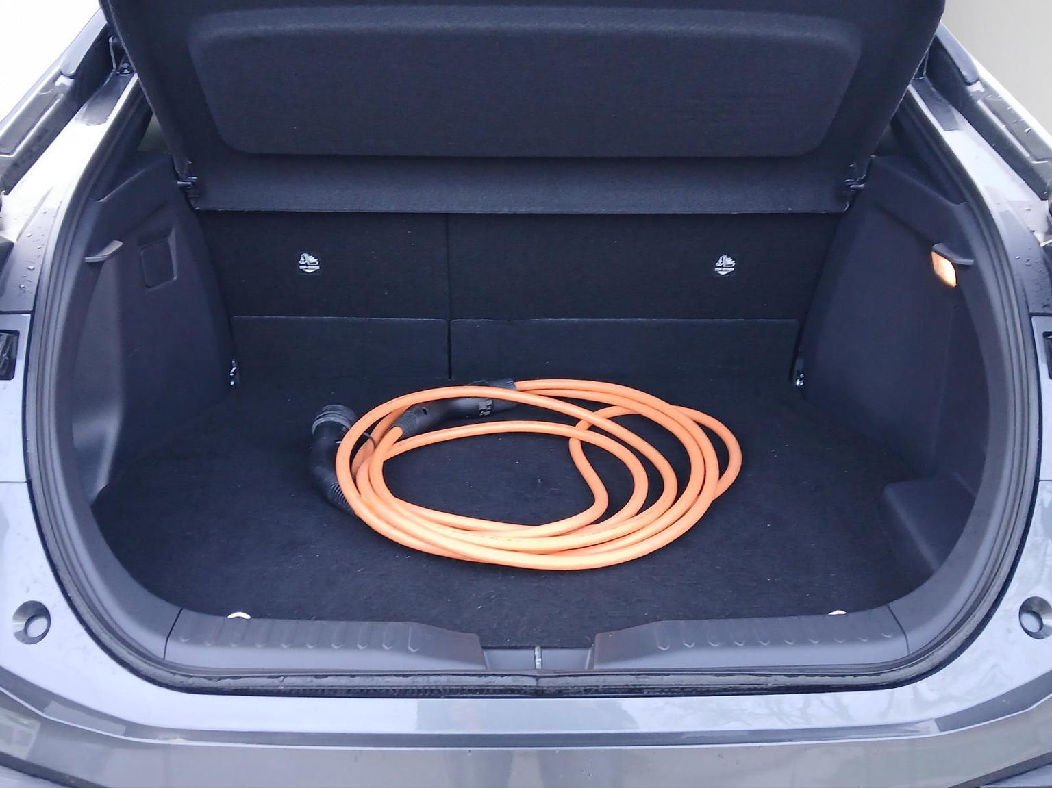 TOYOTA C-HR 2.0 PHEV Swiss Edition