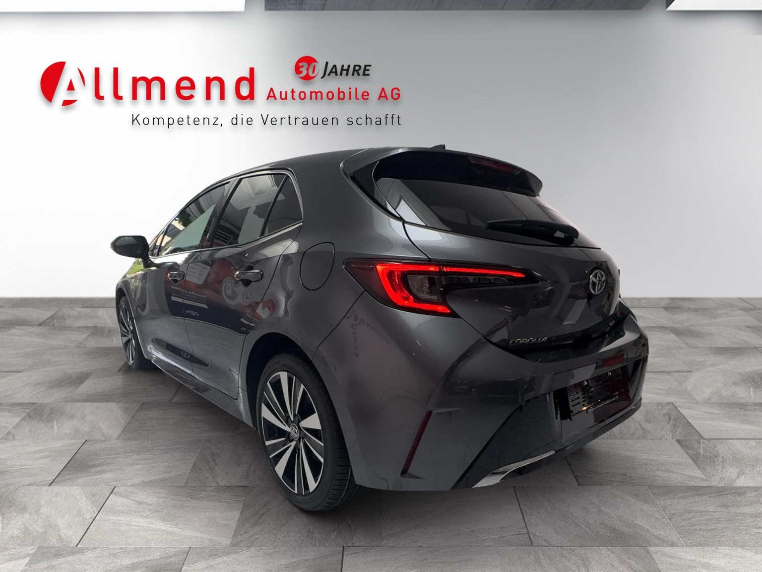 TOYOTA Corolla 1.8 HSD Trend