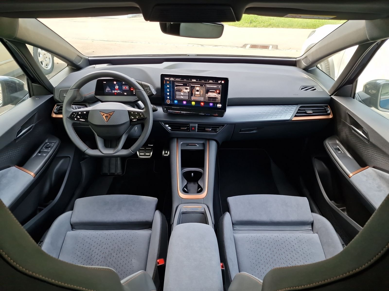 CUPRA Born El primero tres