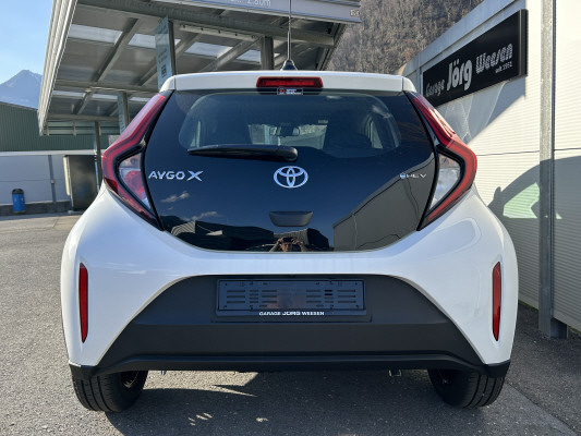 TOYOTA Aygo X 1.5 com. com.
