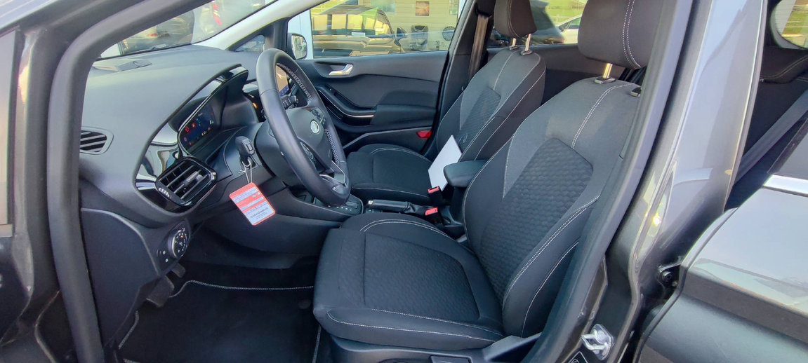 FORD Fiesta 1.0 EcoBoost Hybrid Titanium X