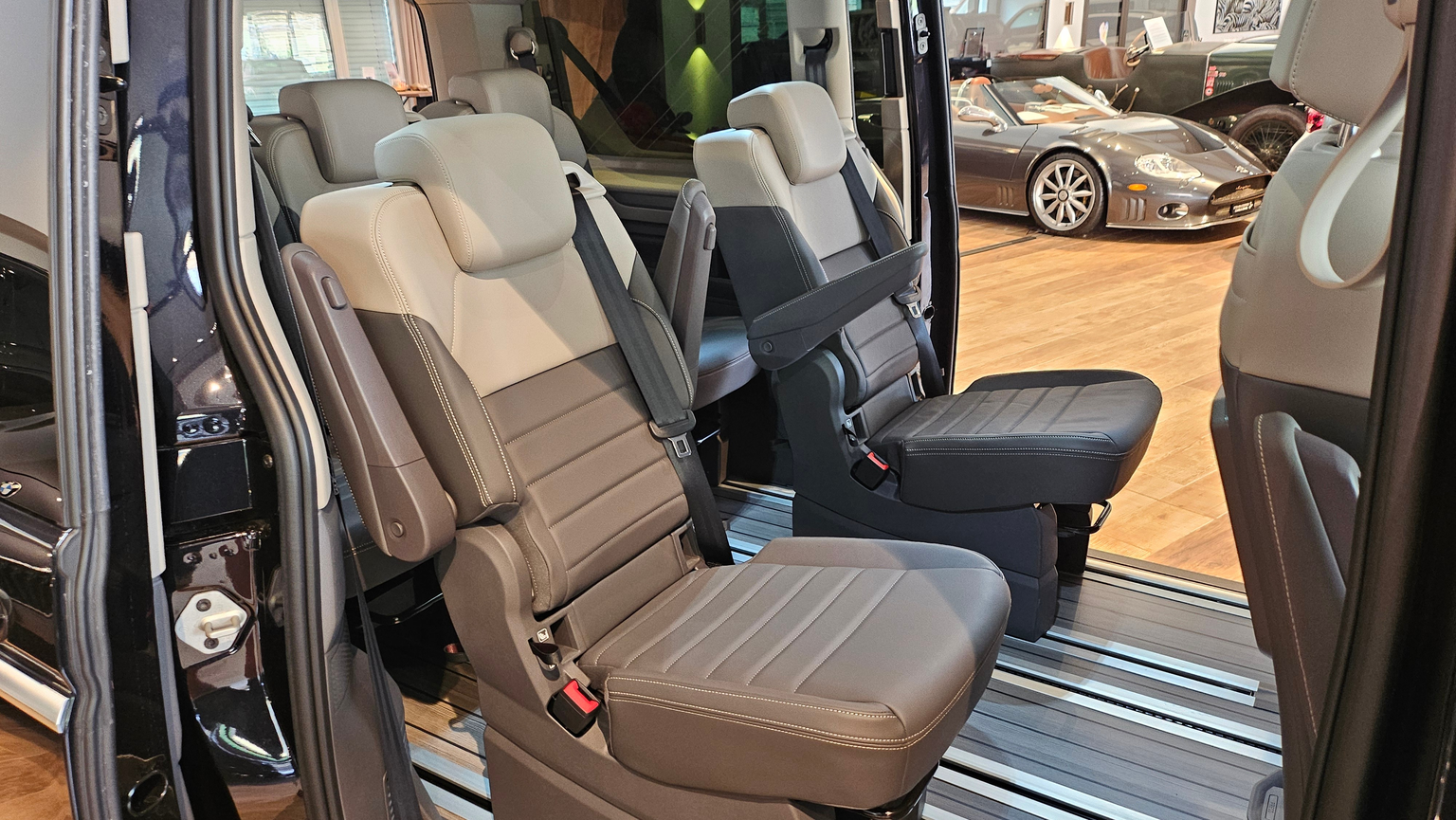 VW Multivan 1.5 eHybrid Style Lang 4Motion DSG NP. 106'000.-🔥