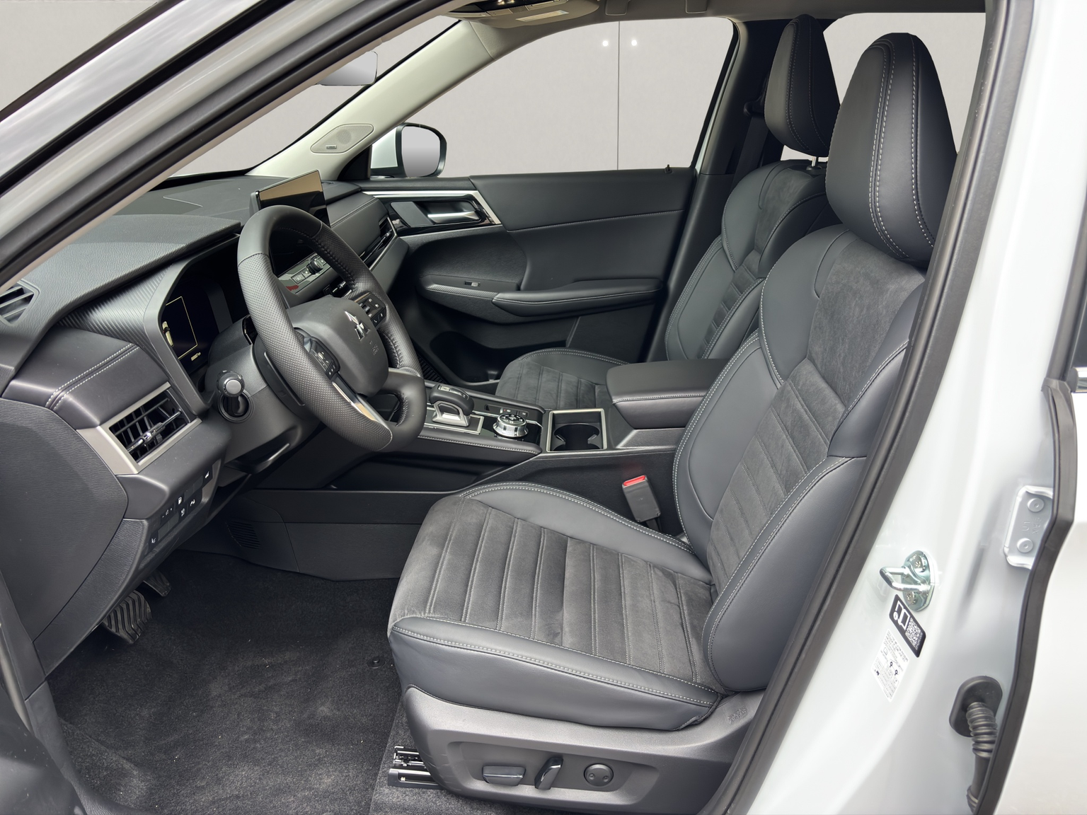 MITSUBISHI Outlander 2.4 PHEV Intense 4x4