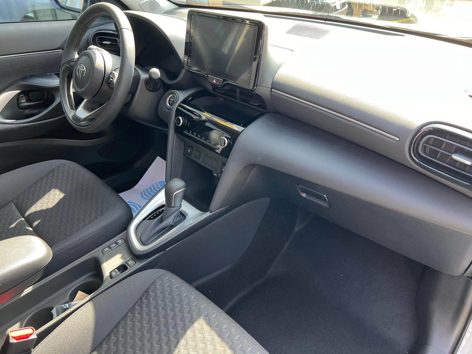 TOYOTA Yaris Cross 1.5 VVT-i HSD Comfort